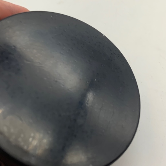 New York Islanders Stanley Cup Champions Embossed Collectible Puck - Picture 11 of 15